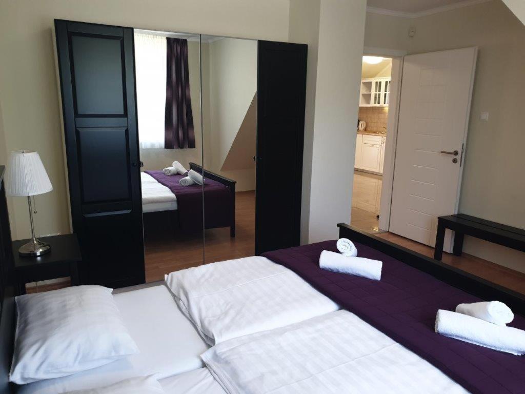 Rev Apartman ตีฮานี ภายนอก รูปภาพ