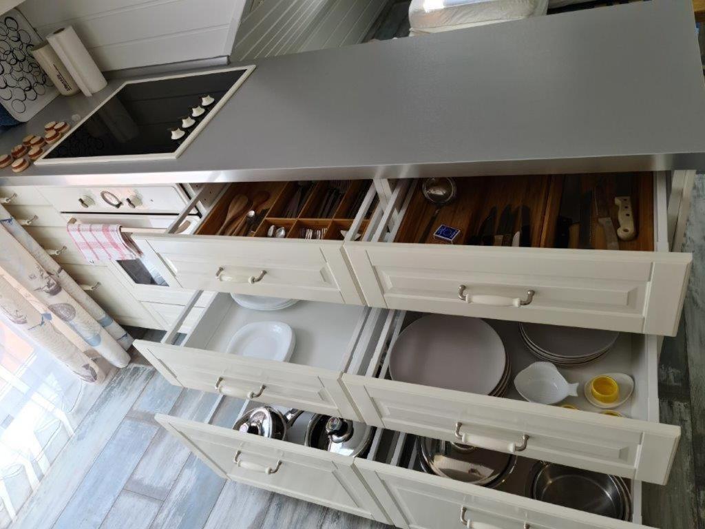 Rev Apartman ตีฮานี ภายนอก รูปภาพ